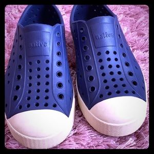 Native shoes slip on sneakers unisex